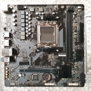 A620M H　正常動作品MicroATXマザーボード AM5 GIGABYTE