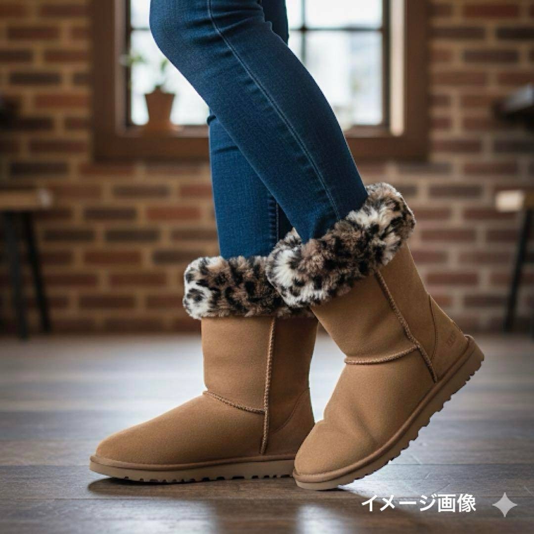 UGG AUSTRALIA(アグオーストラリア)の日本未入荷 UGG アグ クラシック トール ア二マル ムートンブーツ 23cm レディースの靴/シューズ(ブーツ)の商品写真