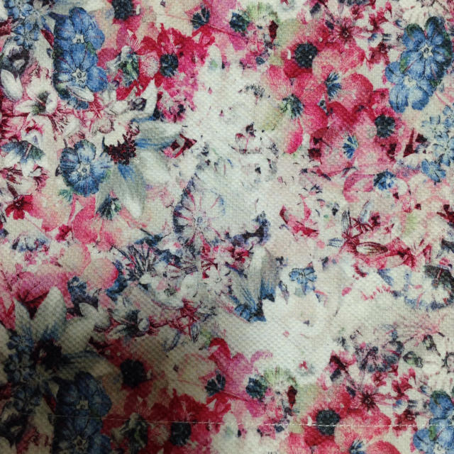 ZARA KIDS(ザラキッズ)のザラガール 花柄ワンピース キッズ/ベビー/マタニティのキッズ服女の子用(90cm~)(ワンピース)の商品写真