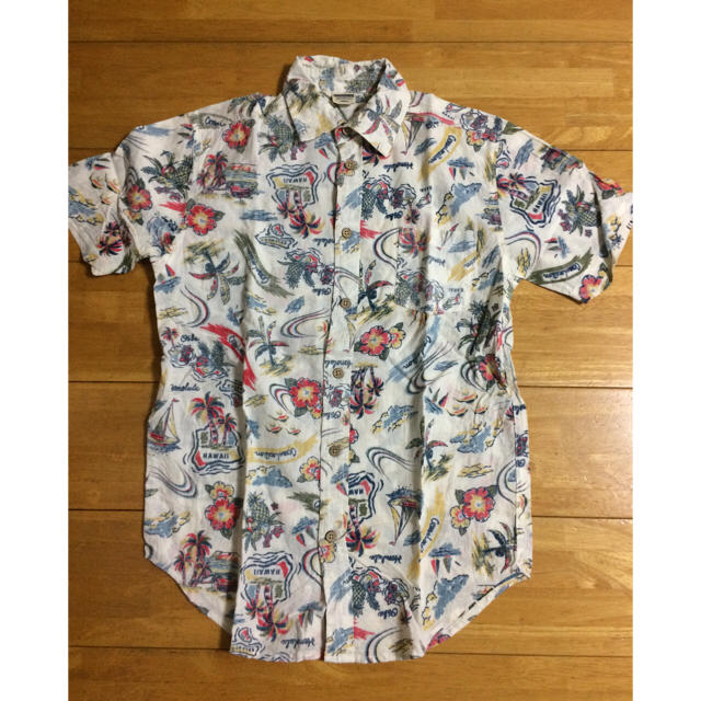 【ワンコイン販売】アロハシャツ メンズのトップス(シャツ)の商品写真