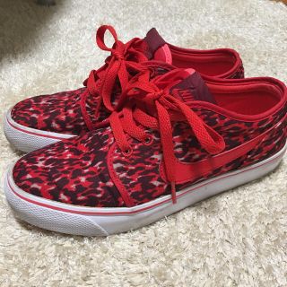 ナイキ(NIKE)のNIKE スニーカー 23㎝ レッド(スニーカー)