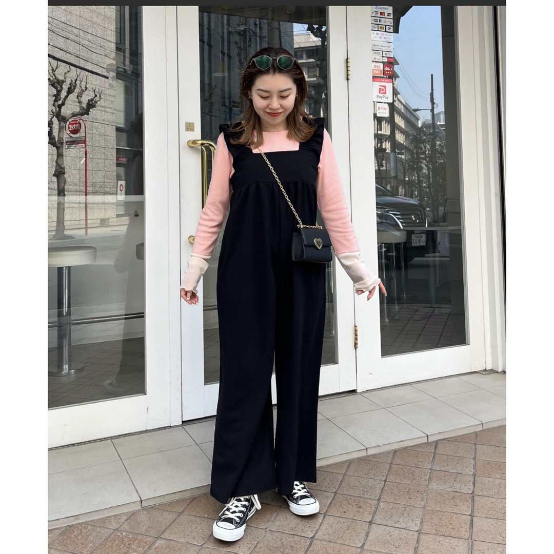 prose verse(プロズヴェール)のprose verse フリルショルダーオールインワン　サロペット　新品タグ付き レディースのパンツ(オールインワン)の商品写真