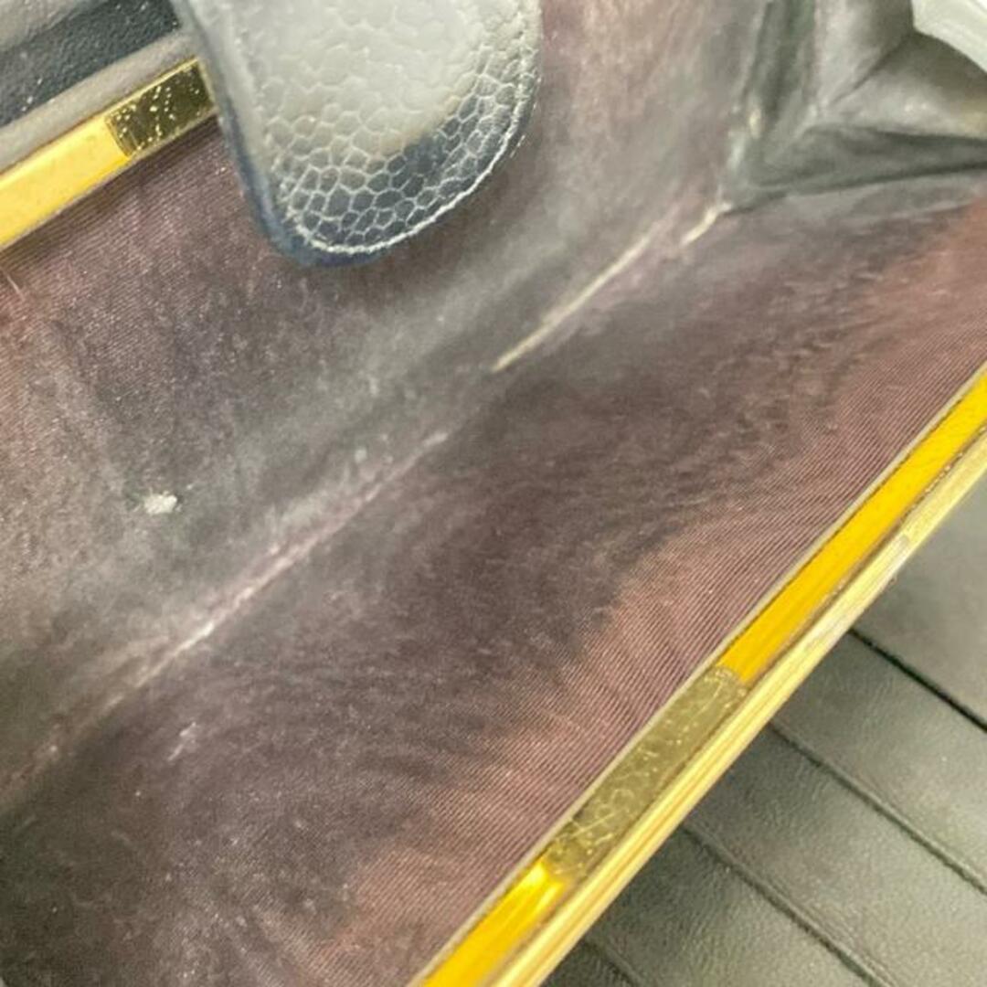 CHANEL(シャネル)のCHANEL(シャネル) 2つ折り財布 - 黒 ゴールド金具 レディースのファッション小物(財布)の商品写真