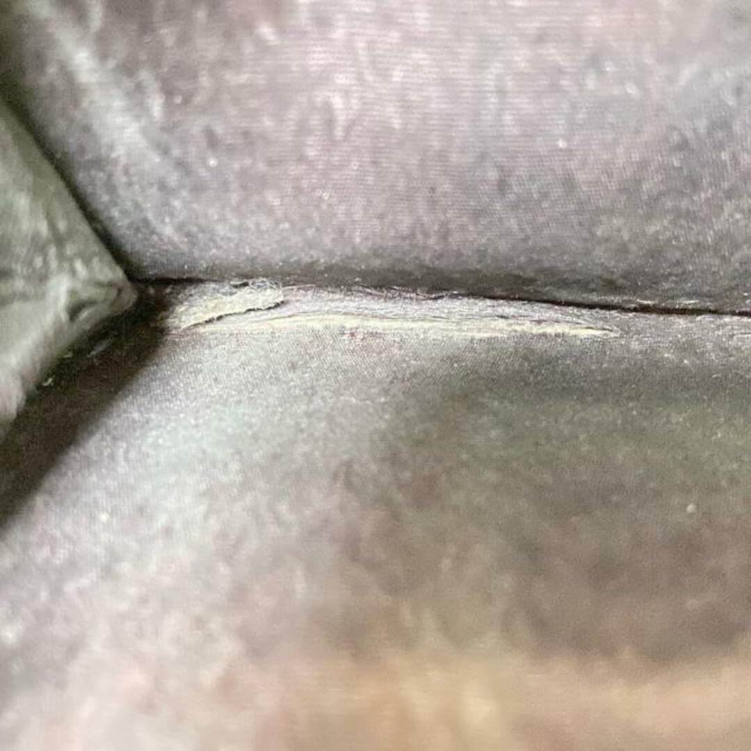 CHANEL(シャネル)のCHANEL(シャネル) 2つ折り財布 - 黒 ゴールド金具 レディースのファッション小物(財布)の商品写真