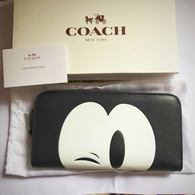 COACH(コーチ)の新品★COACHコーチ★ディズニー75周年数量限定ミッキー★長財布 レディースのファッション小物(財布)の商品写真