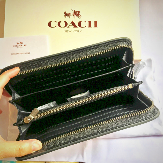 COACH(コーチ)の新品★COACHコーチ★ディズニー75周年数量限定ミッキー★長財布 レディースのファッション小物(財布)の商品写真