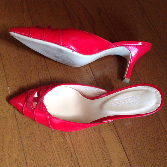 Odette e Odile(オデットエオディール)のオデットの赤いミュール⭐️ レディースの靴/シューズ(ミュール)の商品写真