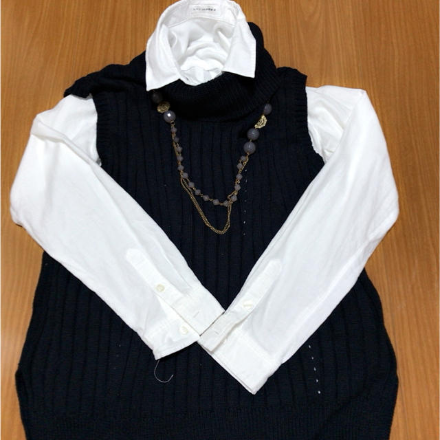A V V 3点セット A V Vのyシャツ タートルニット ネックレス の通販 By 即購入ok アーヴェヴェならラクマ A V V 3点セット A V Vのyシャツ タートルニット ネックレス の通販 By 即購入ok アーヴェヴェならラクマ