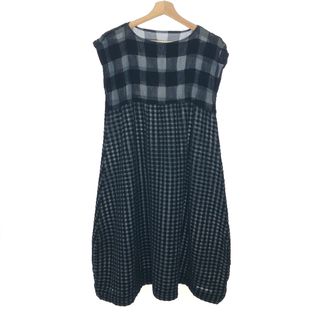 ISSEY MIYAKE - me isseymiyake ミーイッセイミヤケ ノースリーブワンピース サイズ:表記無し チャック柄 フロッキープリント MI83FH482   グリーン  / 240001163711