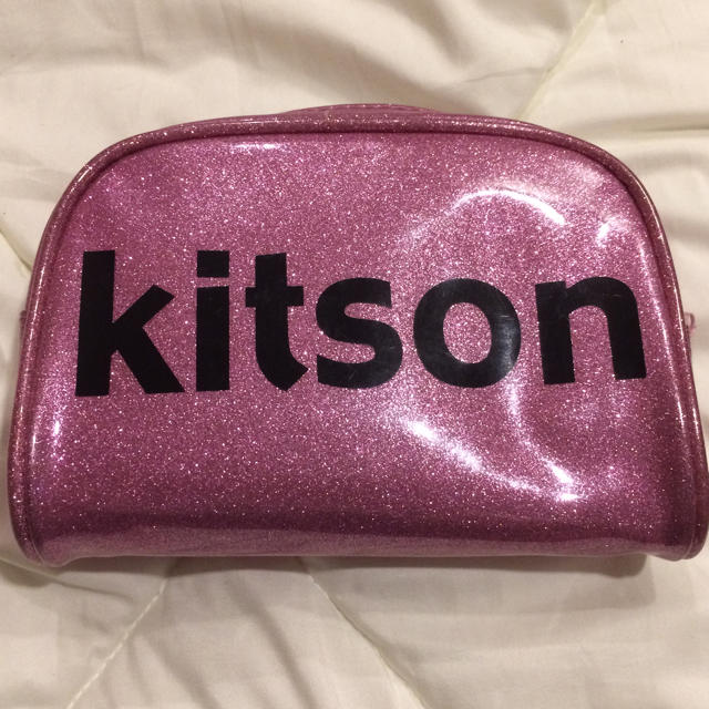 KITSON(キットソン)の☆送料無料☆kitson ラメ 化粧ポーチ 収納◎ 文具や救急セットなどにも レディースのファッション小物(ポーチ)の商品写真