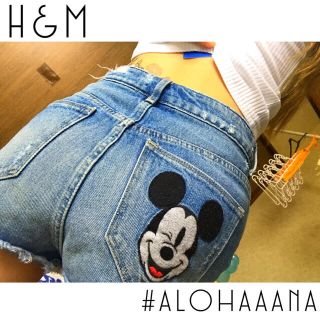 エイチアンドエム(H&M)のH&M♡ミッキー♡ダメージ♡ショーパン♡レディース(ショートパンツ)