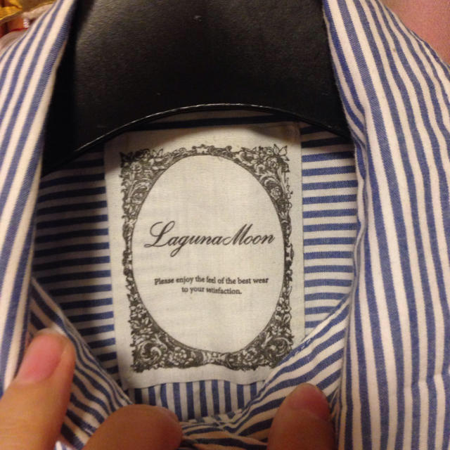 LagunaMoon(ラグナムーン)のシャツ レディースのトップス(シャツ/ブラウス(長袖/七分))の商品写真
