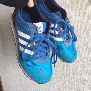 アディダス(adidas)のアディダス スニーカー ✅早い者勝ち✅(スニーカー)