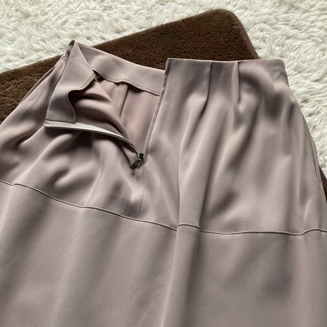 FOXEY NEW YORK(フォクシーニューヨーク)のFOXEY フォクシー ひざ丈フレアスカート ベージュ系 40 上品 通勤着 レディースのスカート(ひざ丈スカート)の商品写真