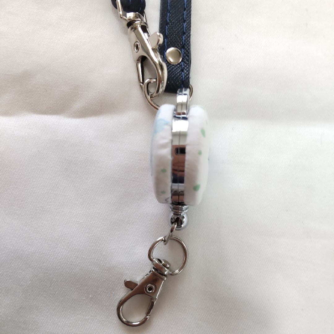 リバティ×ミナペルホネン メモリーズオブレイン柄 ハンドメイド リールストラップ ハンドメイドのアクセサリー(キーホルダー/ストラップ)の商品写真