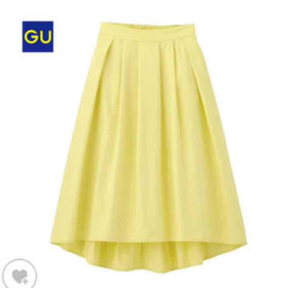 ジーユー(GU)のgu 黄色 フレアスカート(ひざ丈スカート)