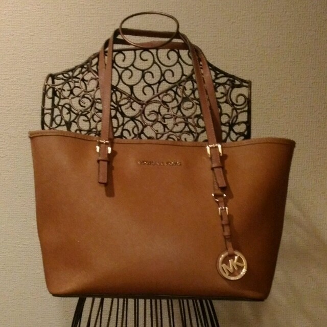 Michael Kors(マイケルコース)の☆難あり　マイケルコース　トートバッグ☆ レディースのバッグ(トートバッグ)の商品写真