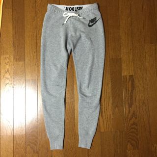 ナイキ(NIKE)のナイキ スウェットパンツ 美品 sizeS(カジュアルパンツ)