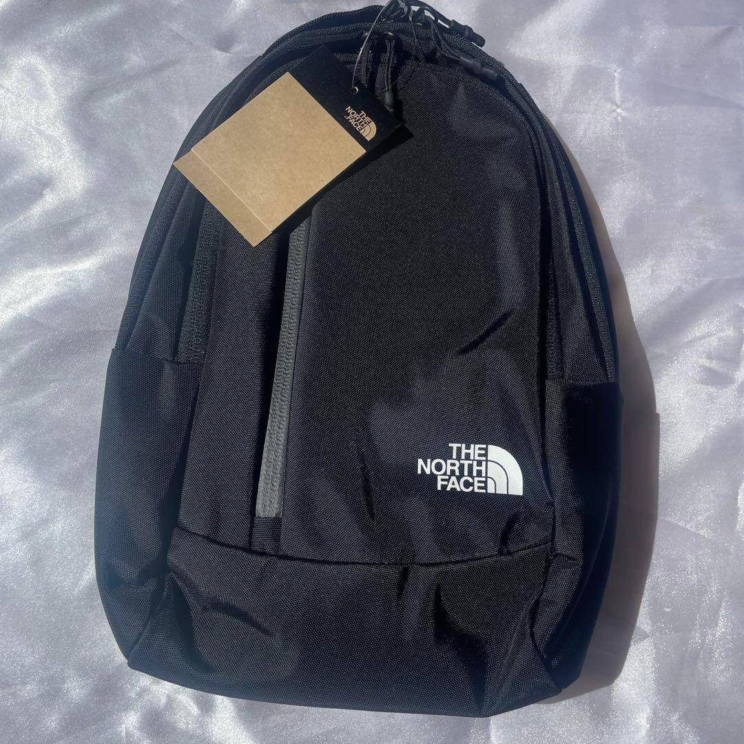 【正規品】 ノースフェイス ボディバッグ クロスバッグ ブラック 韓国限定 メンズのバッグ(ボディーバッグ)の商品写真