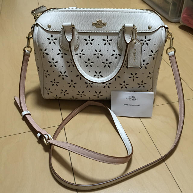 COACH(コーチ)のCOACH フラワーbag レディースのバッグ(ショルダーバッグ)の商品写真