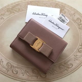 フェラガモ(Ferragamo)の新品♡フェラガモ♡ヴァラリボン折財布(財布)