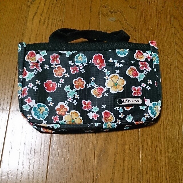 LeSportsac(レスポートサック)のLeSportsac×MORE バッグ レディースのバッグ(ハンドバッグ)の商品写真