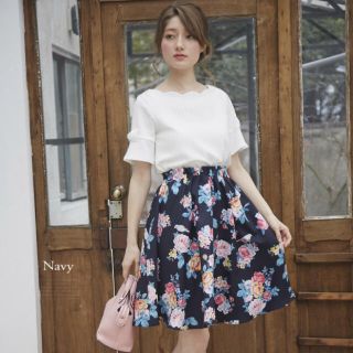 トッコ(tocco)の小鳥が可愛い♡新品♡フォーチュンスカート♡ネイビー(ひざ丈スカート)