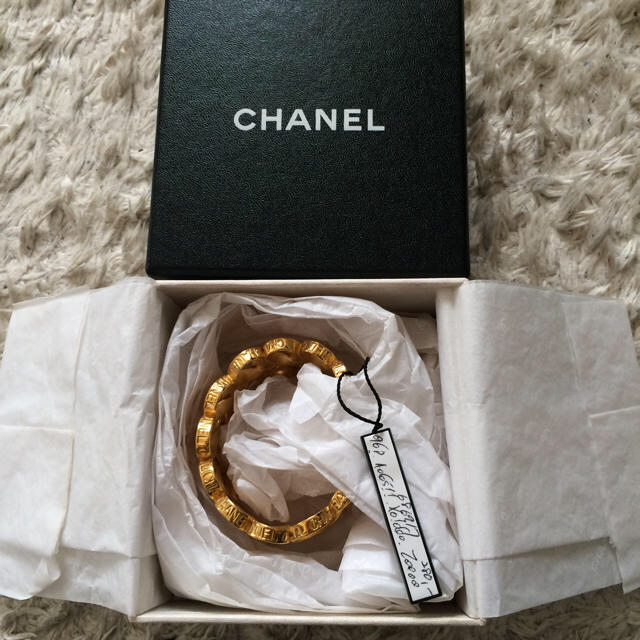 CHANEL(シャネル)の美品☆CHANEL ビンテージ バングル☆ レディースのアクセサリー(ブレスレット/バングル)の商品写真