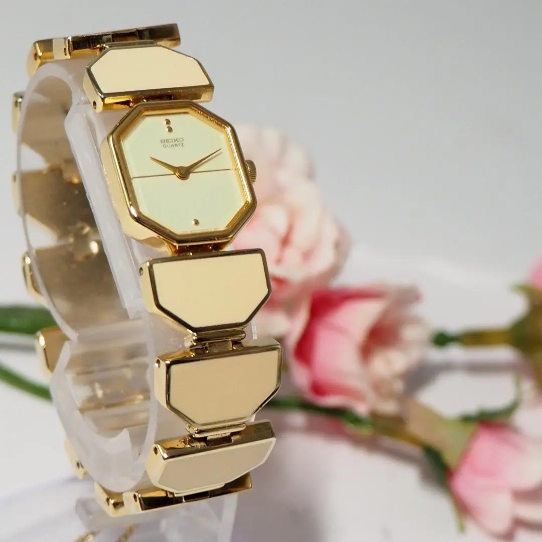 SEIKO(セイコー)の美品 セイコー SEIKO 1220-5050 ストーンベルト 腕時計 H393 レディースのファッション小物(腕時計)の商品写真