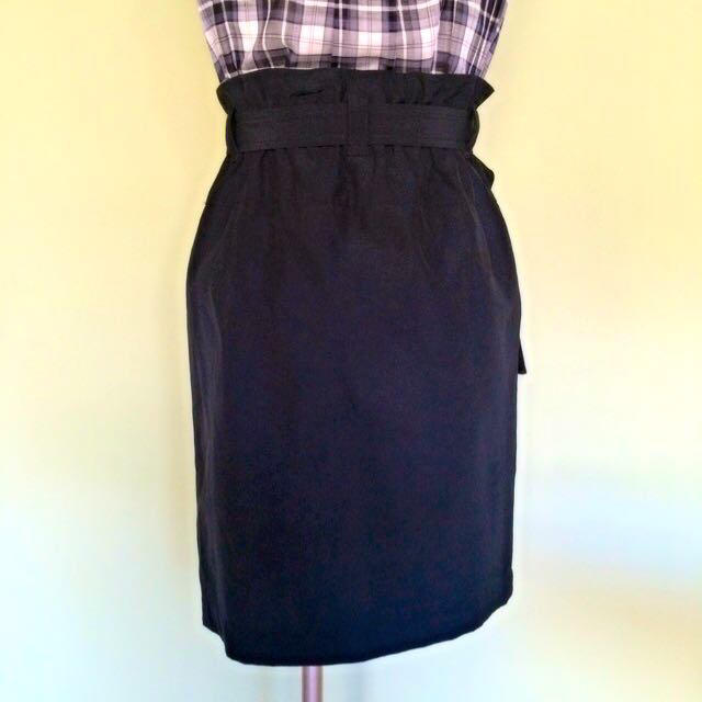 TOMORROWLAND(トゥモローランド)のMACPHEEベルテッドスカート レディースのスカート(ひざ丈スカート)の商品写真
