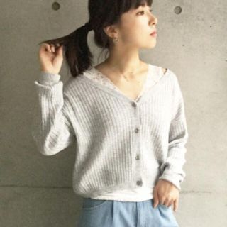 ミスティウーマン(mysty woman)の新品☆完売☆mysty woman ☆オフショルVネックカーディガン(Tシャツ(長袖/七分))