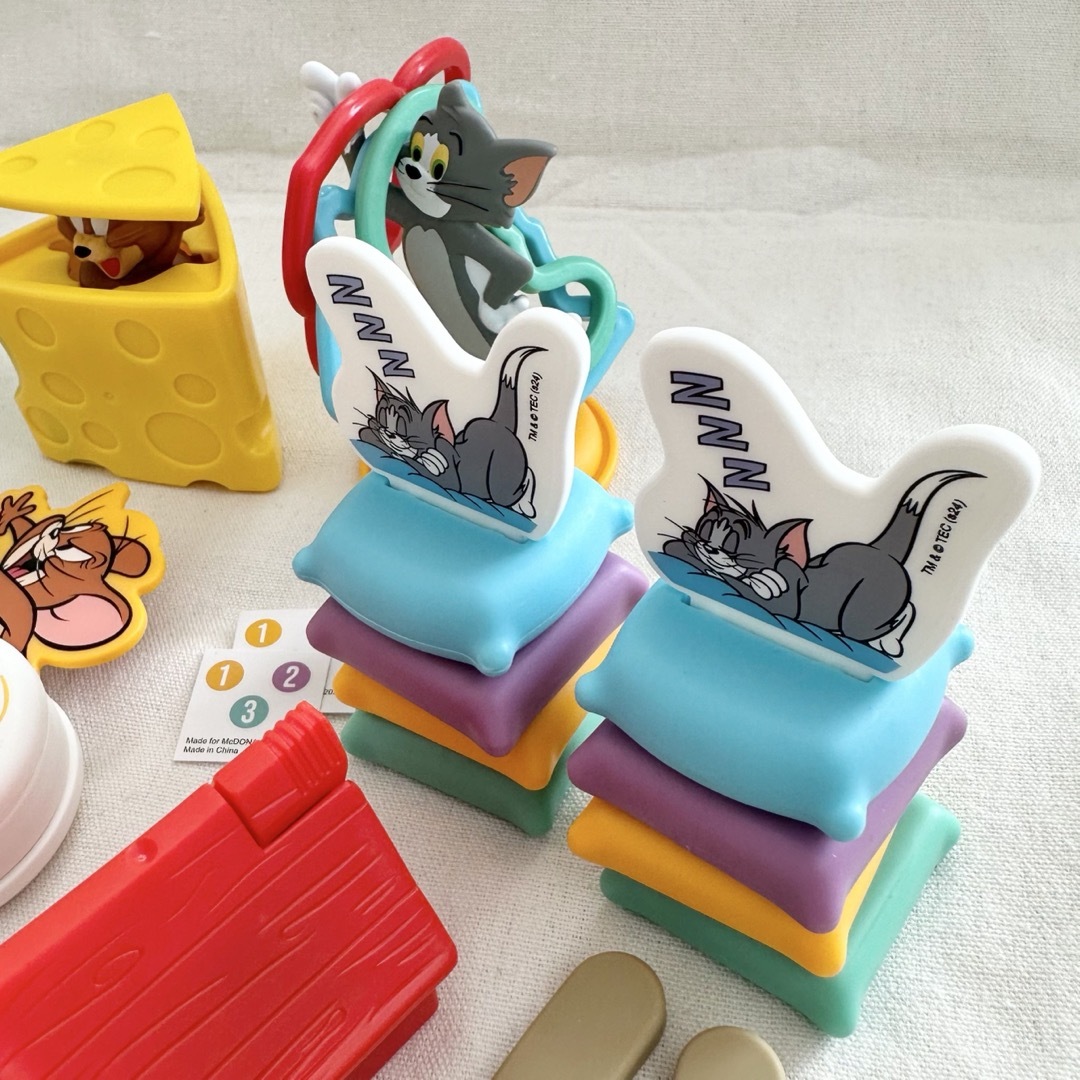 トムとジェリー ハッピーセット おもちゃ まとめ売り エンタメ/ホビーのおもちゃ/ぬいぐるみ(キャラクターグッズ)の商品写真