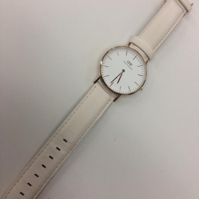 Daniel Wellington(ダニエルウェリントン)のダニエルウェリントン 白 レディースのファッション小物(腕時計)の商品写真