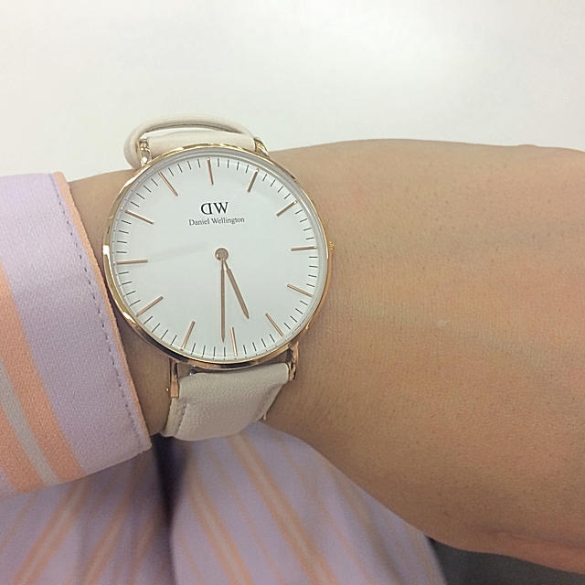 Daniel Wellington(ダニエルウェリントン)のダニエルウェリントン 白 レディースのファッション小物(腕時計)の商品写真