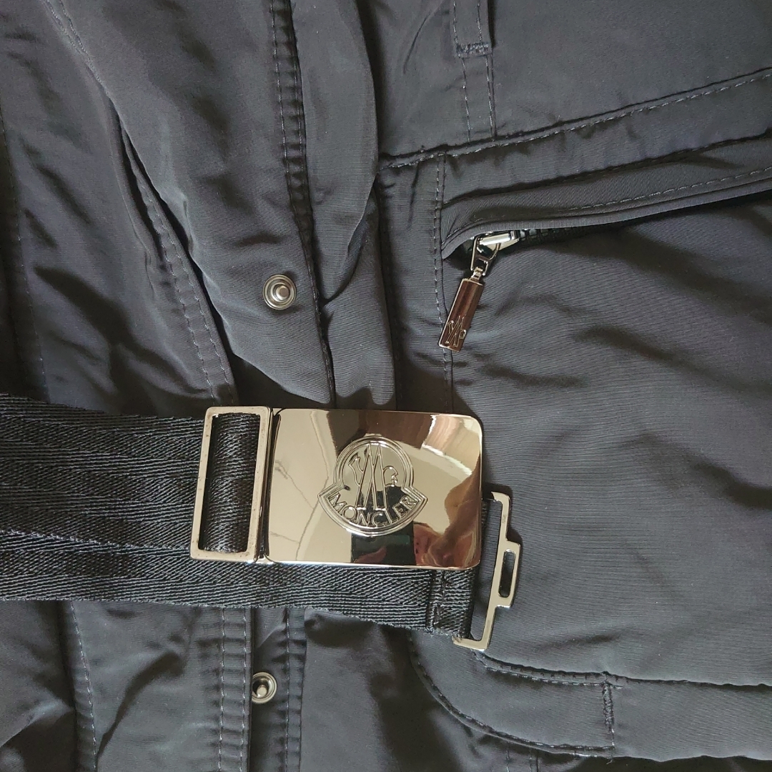 MONCLER(モンクレール)のモンクレール   MONCLER レディースのジャケット/アウター(ダウンジャケット)の商品写真