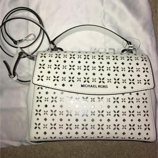 マイケルコース(Michael Kors)のマイケルコース 新品 2WAY ショルダーバッグ ハンドバッグ パンチング(ショルダーバッグ)