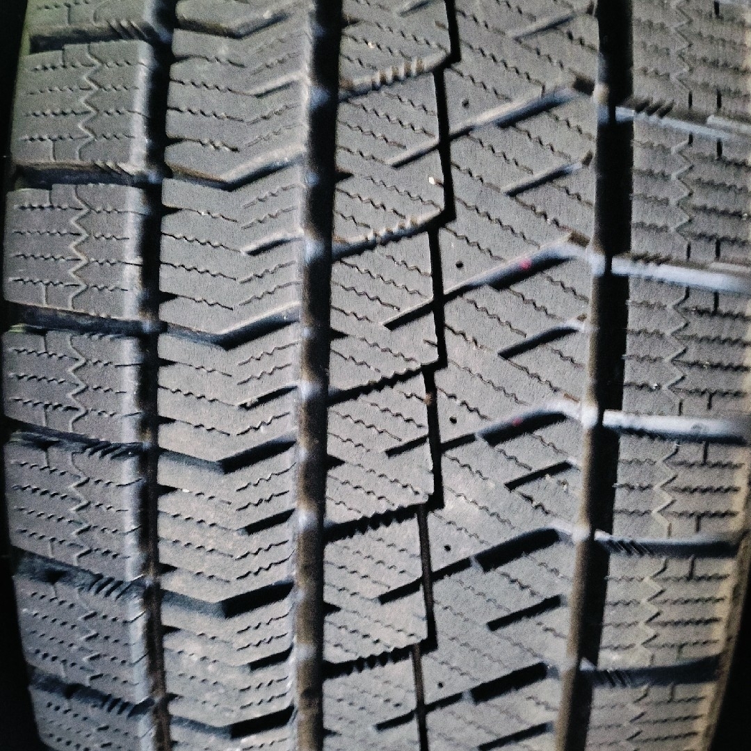 BRIDGESTONE(ブリヂストン)のブリジストン VRX2  3シーズン 走行少ない 205 65R15  自動車/バイクの自動車(タイヤ)の商品写真