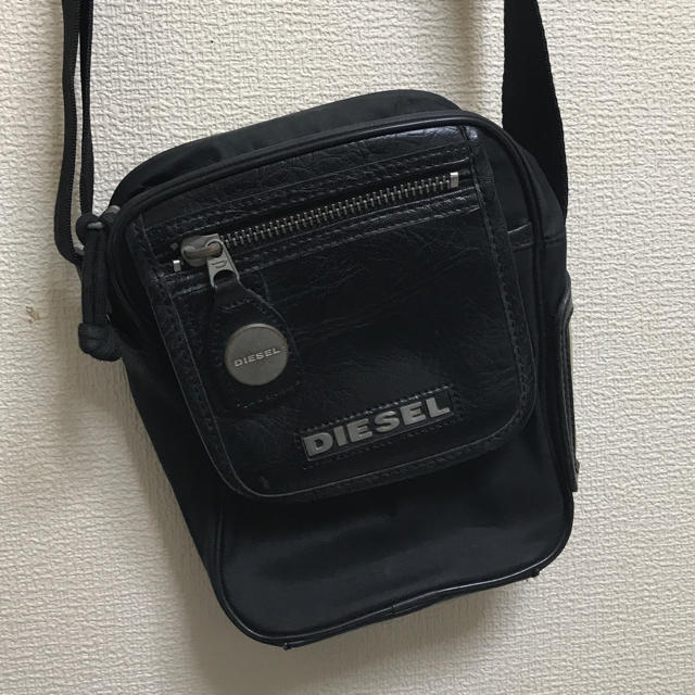 DIESEL(ディーゼル)のDIESEL👜ショルダーバッグ メンズのバッグ(ショルダーバッグ)の商品写真