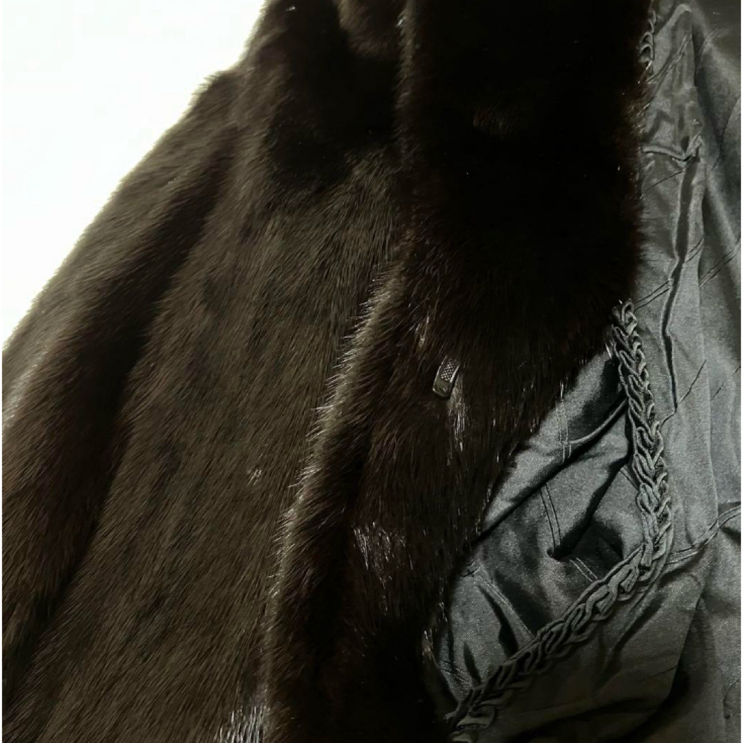 SAGA FURS(サガファー)のサガミンク 銀タグ リアルファー コート ダークブラウン ミンク ファーコート レディースのジャケット/アウター(毛皮/ファーコート)の商品写真