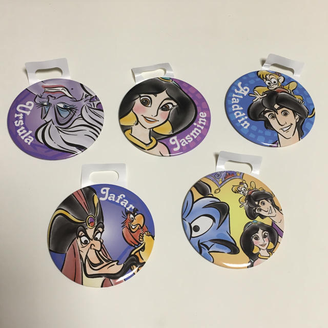 Disney ディズニーストア 缶バッジ アラジン ジャスミン アースラ ジャファー バラ売りの通販 By むぎ S Shop ディズニーならラクマ