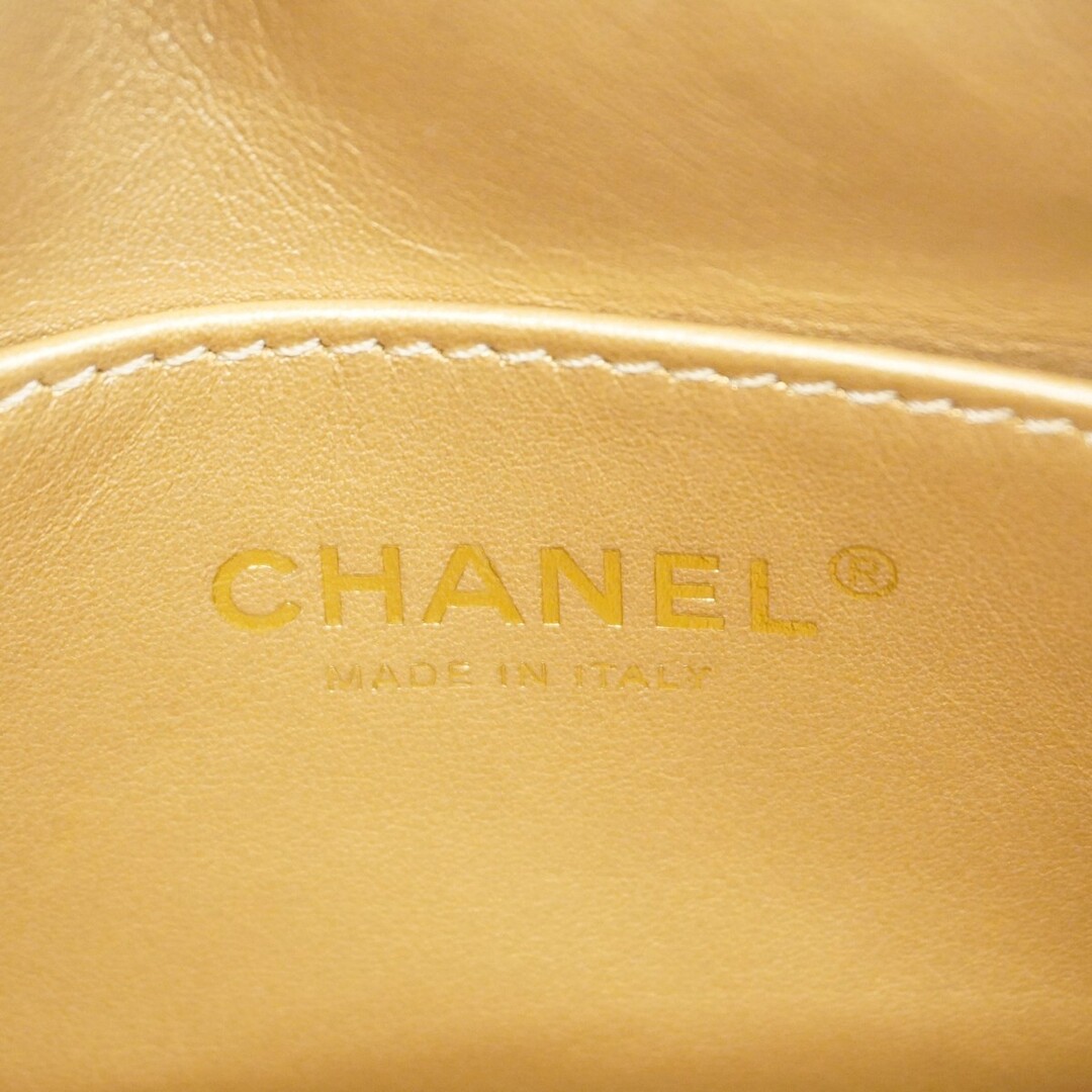 CHANEL(シャネル)の★最終価格★SALE【5mb1821】シャネル ショルダーバッグ マトラッセ チェーンショルダー ラムスキン レッド ゴールド金具【中古】レディース レディースのバッグ(ショルダーバッグ)の商品写真