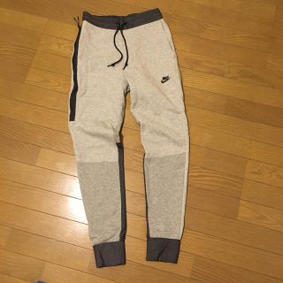 ナイキ(NIKE)のNIKEスウェット(トレーナー/スウェット)