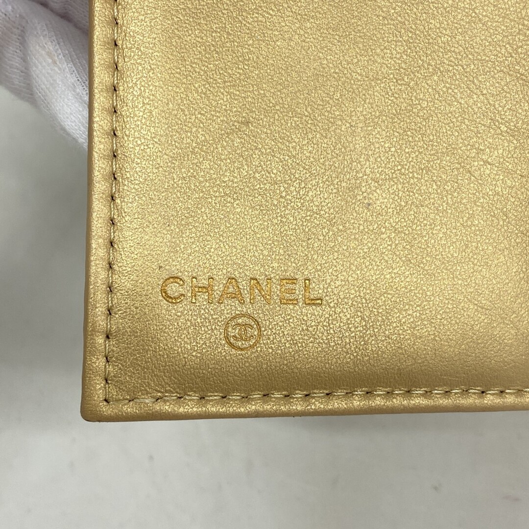 CHANEL(シャネル)の★SALE【5mb2163-h】シャネル 三つ折り財布 マトラッセ ラムスキン ゴールド ゴールド金具【中古】レディース レディースのファッション小物(財布)の商品写真