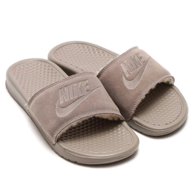 Nike Nike ベナッシ新品未使用グレー25cmの通販 By Ai S Shop ナイキならラクマ Nike Nike ベナッシ新品未使用グレー25cmの通販 By Ai S Shop ナイキならラクマ