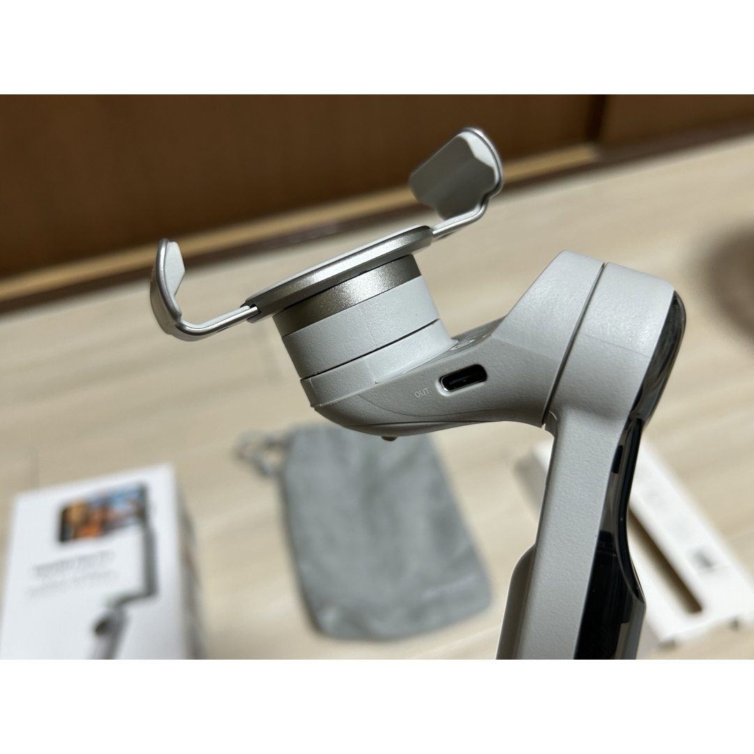 insta360(インスタスリーシックスティ)のlnsta360 Flow Pro スマホジンバル AI自動追跡  スマホ/家電/カメラのスマホアクセサリー(自撮り棒)の商品写真