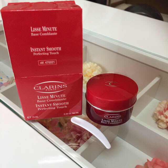 CLARINS(クラランス)のスムースパーフェクティングタッチ コスメ/美容のベースメイク/化粧品(その他)の商品写真