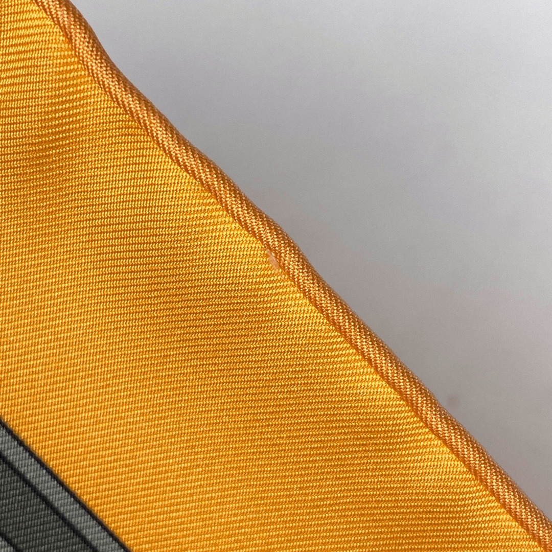 HERMES(エルメス)のエルメス カレ 90 LE TEMPS des MARIONNETTES レディース 【中古】 レディースのファッション小物(バンダナ/スカーフ)の商品写真