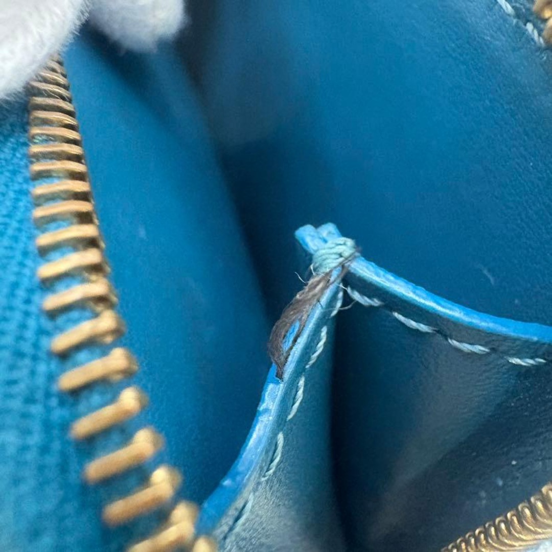 FENDI(フェンディ)のFENDI フェンディ FFキューブ 二つ折り財布 ブルー レディースのファッション小物(財布)の商品写真