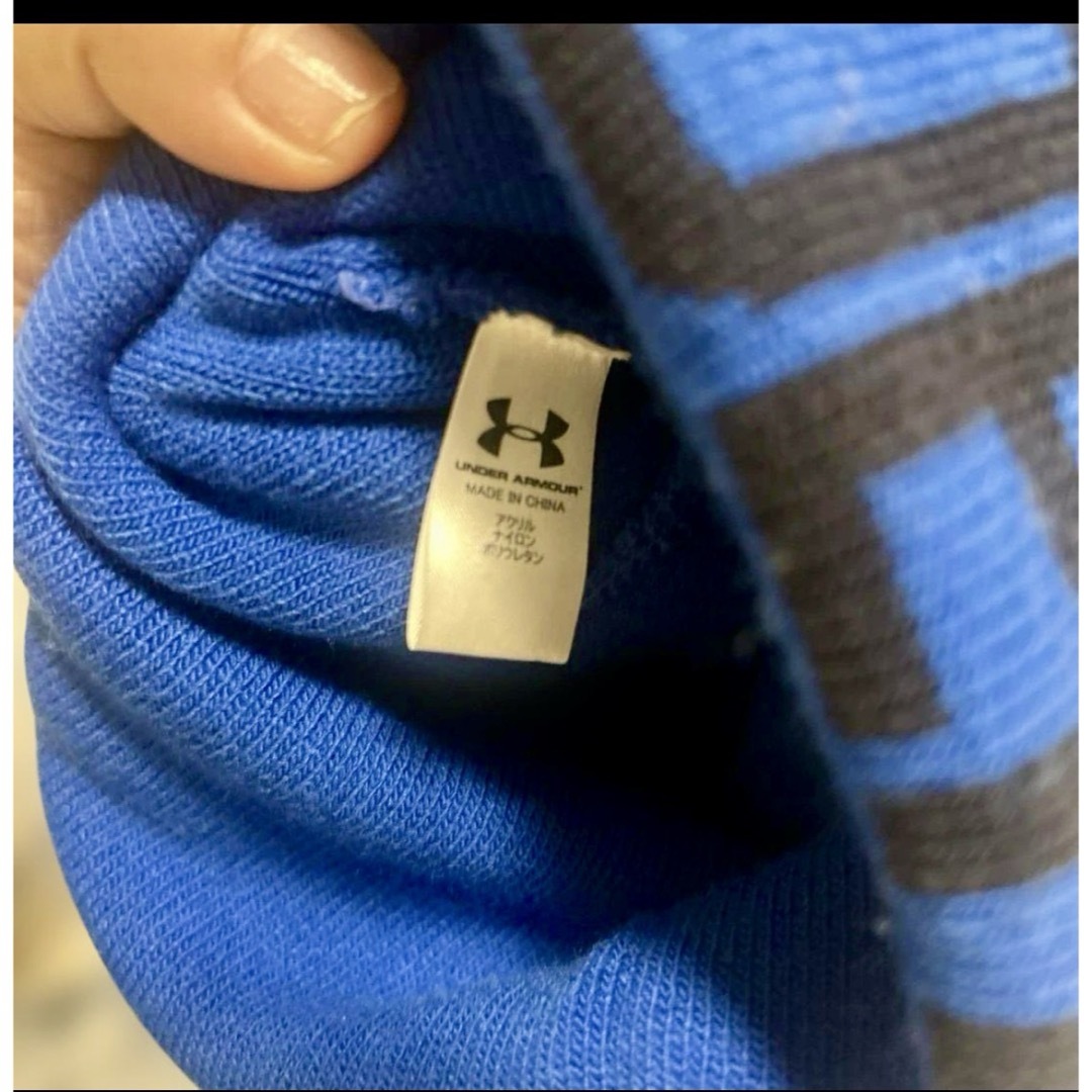 UNDER ARMOUR(アンダーアーマー)のUNDER ARMOUR ポンポン付きニット帽 メンズの帽子(ニット帽/ビーニー)の商品写真