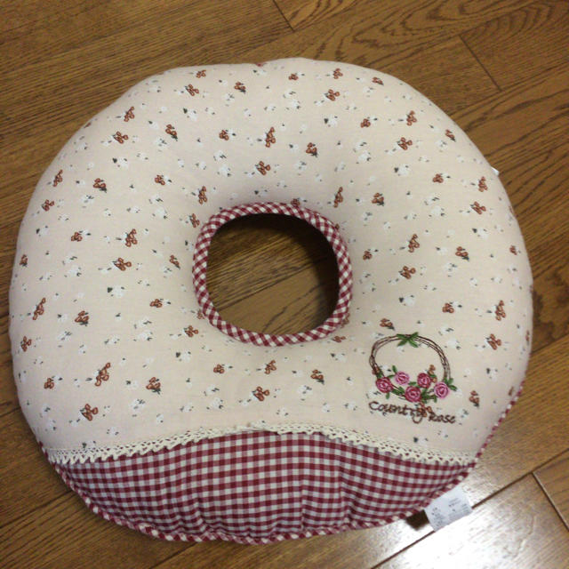 最大70%オフ! ドーナツ型 座布団 クッション ecousarecycling.com